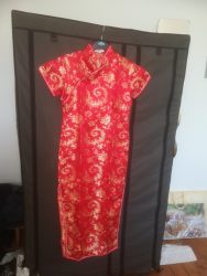 A silk dress bought in a Pagoda Garden